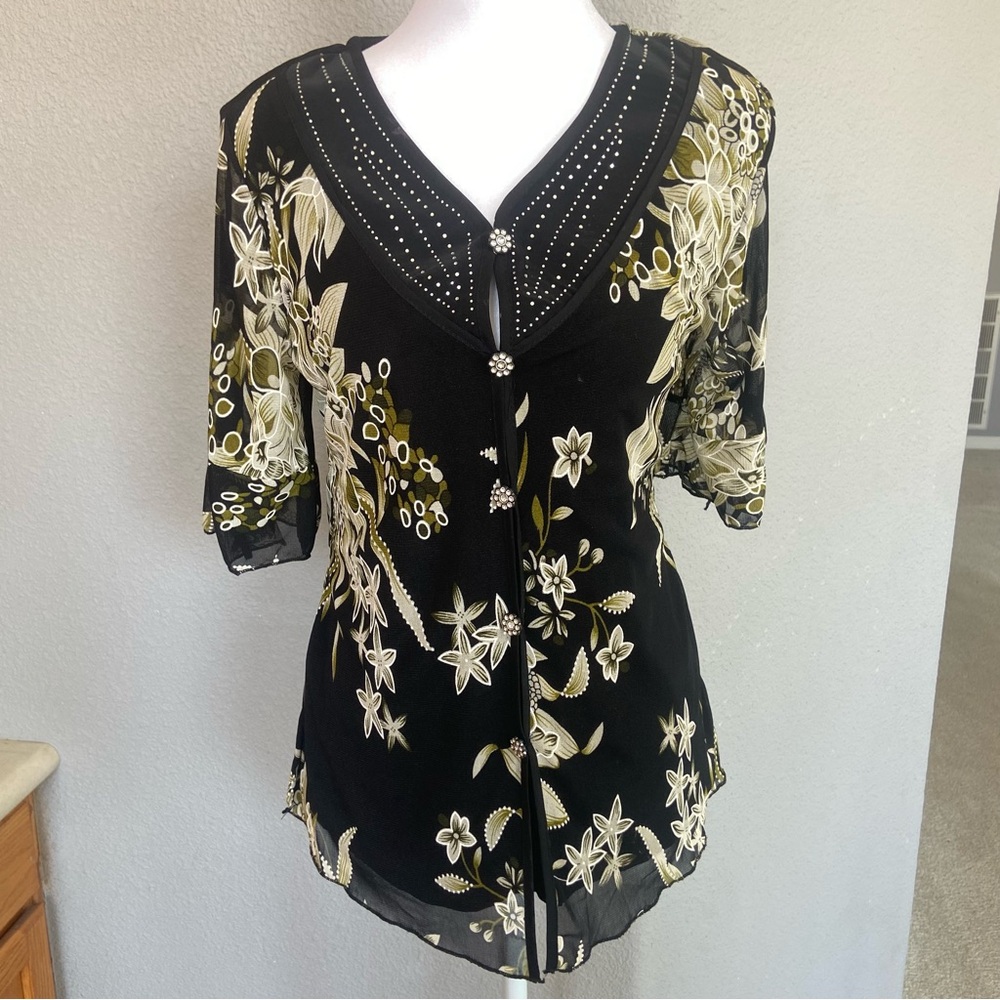 Simply Irresistible Black and Cream Floral Blouse